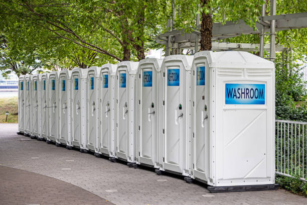 Best Portable restroom trailer rental  in Thunder Mountain, NM